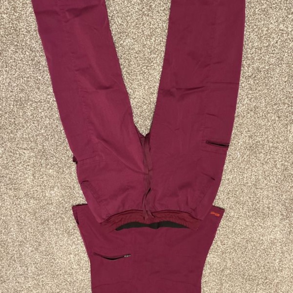 Scrubs - Picture 3 of 6